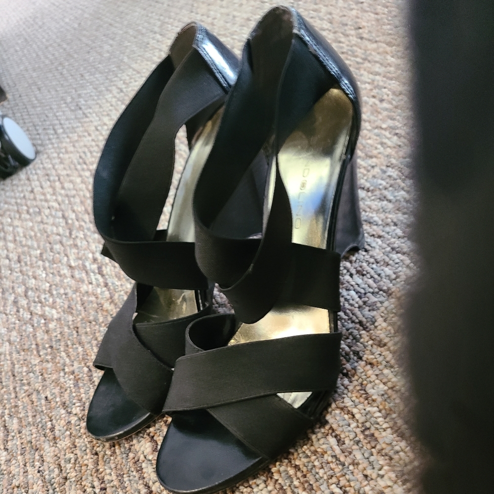 Shoes - Picture 2 of 6